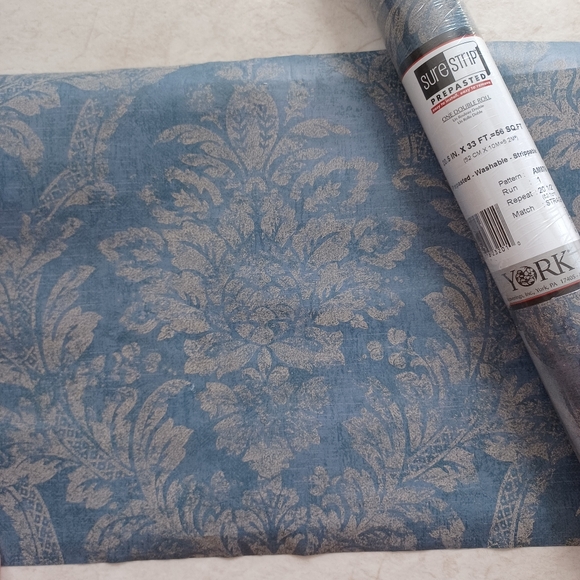 Wallpaper Navy Blue Classic Distressed Damask - Picture 4 of 6